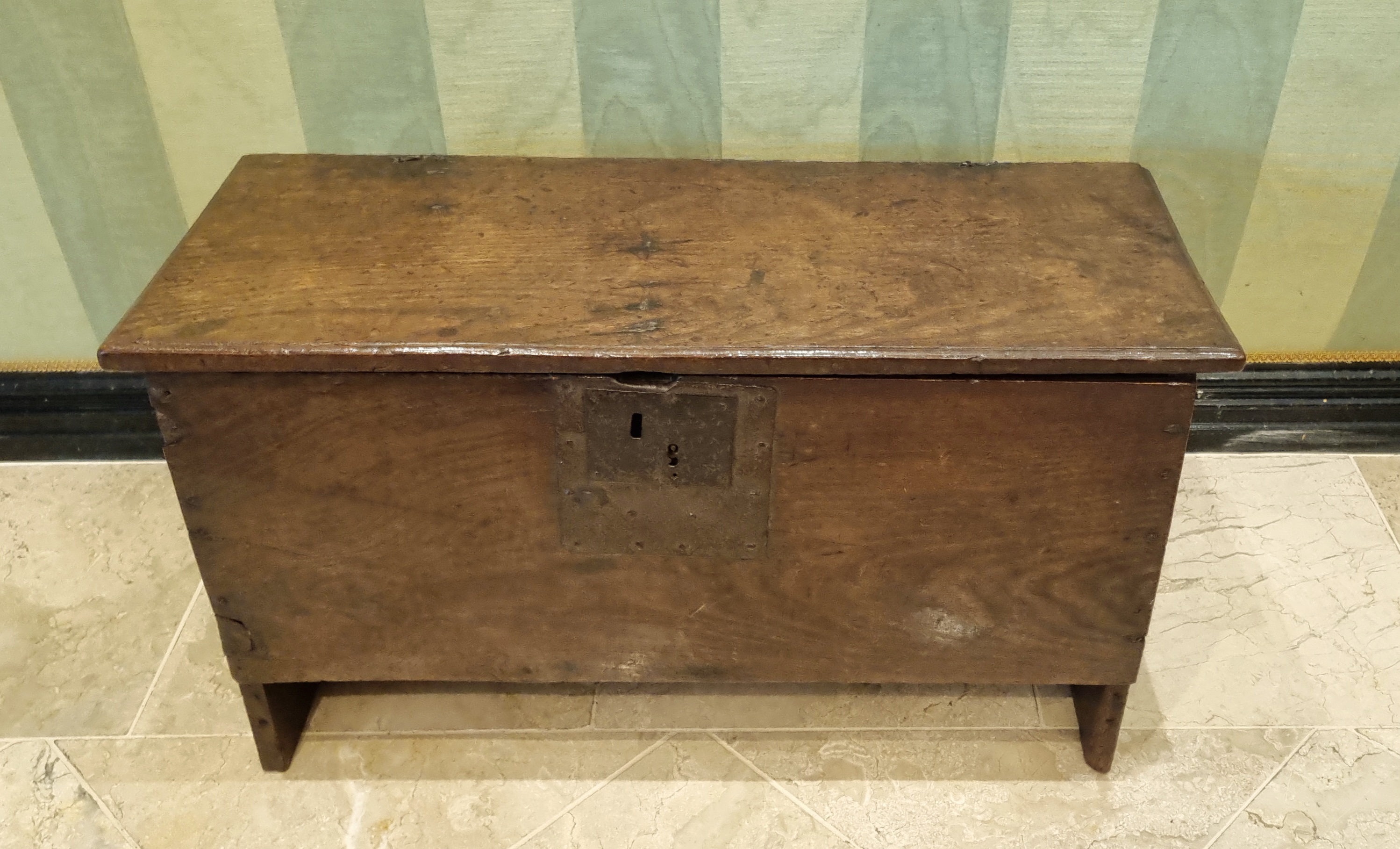 Oak Chest 